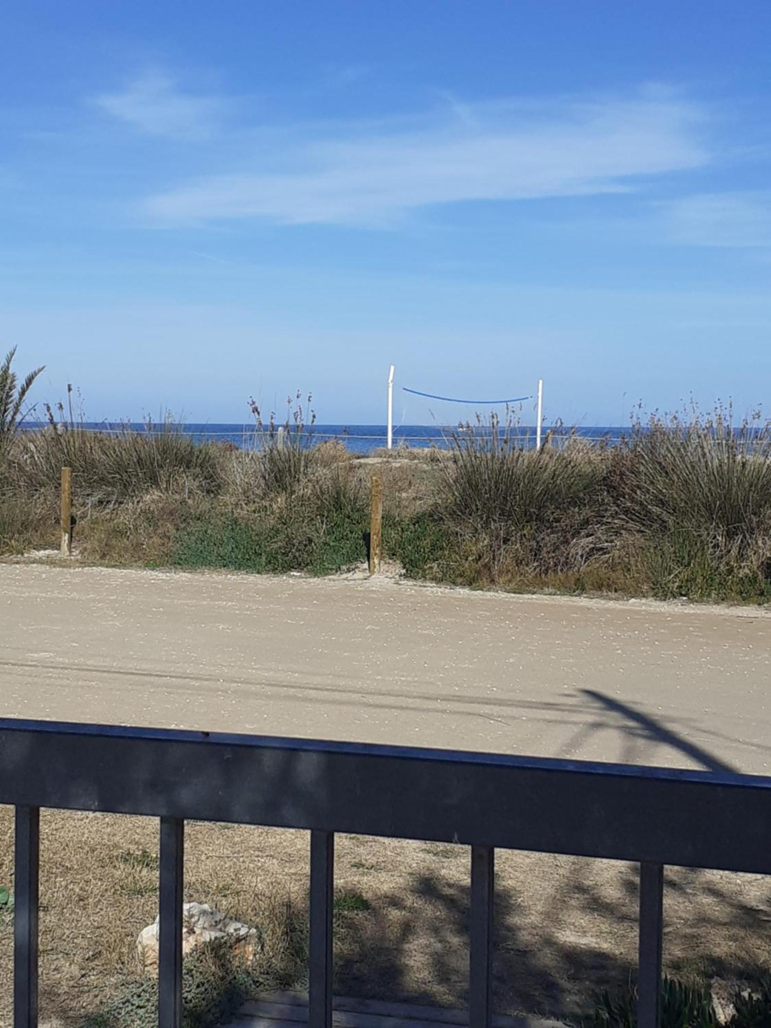 Oasis Apartments playa albaranas Denia Bagian luar foto