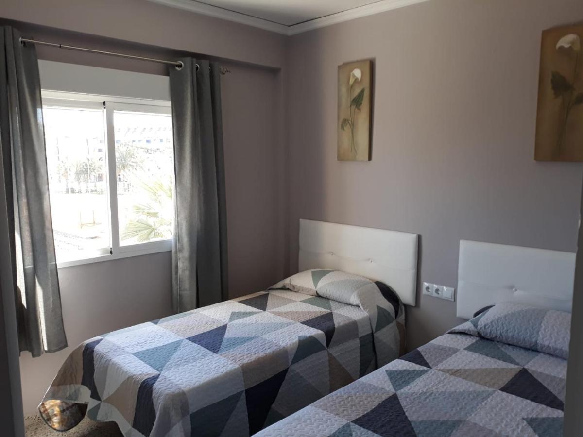 Oasis Apartments playa albaranas Denia Bagian luar foto